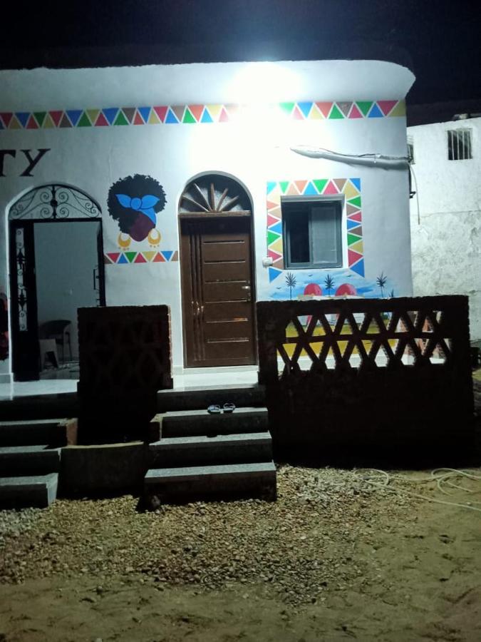 Onaty Narty Guest House Asuán Exterior foto